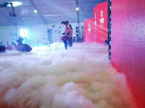 湖南雪佛龍化工科技有限公司,湖南干冰保溫箱,湖南干冰保溫桶,湖南干冰清洗機哪里好,湖南雪佛龍化工